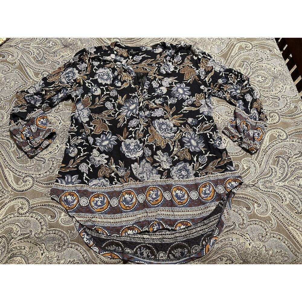 LUCKY BRAND Size medium Boho LONG SLEEVE-HENLEY BUTTON NECKLINE-SOFT COTTON